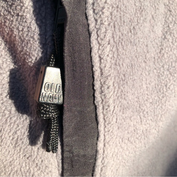 Old Navy Gray Fleece Vest with Black Trim & Zippered Pockets - Size 12 - Picture 6 of 12